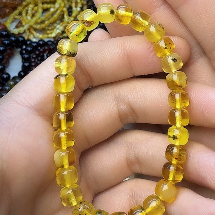 琥珀未镶嵌珠宝奇石