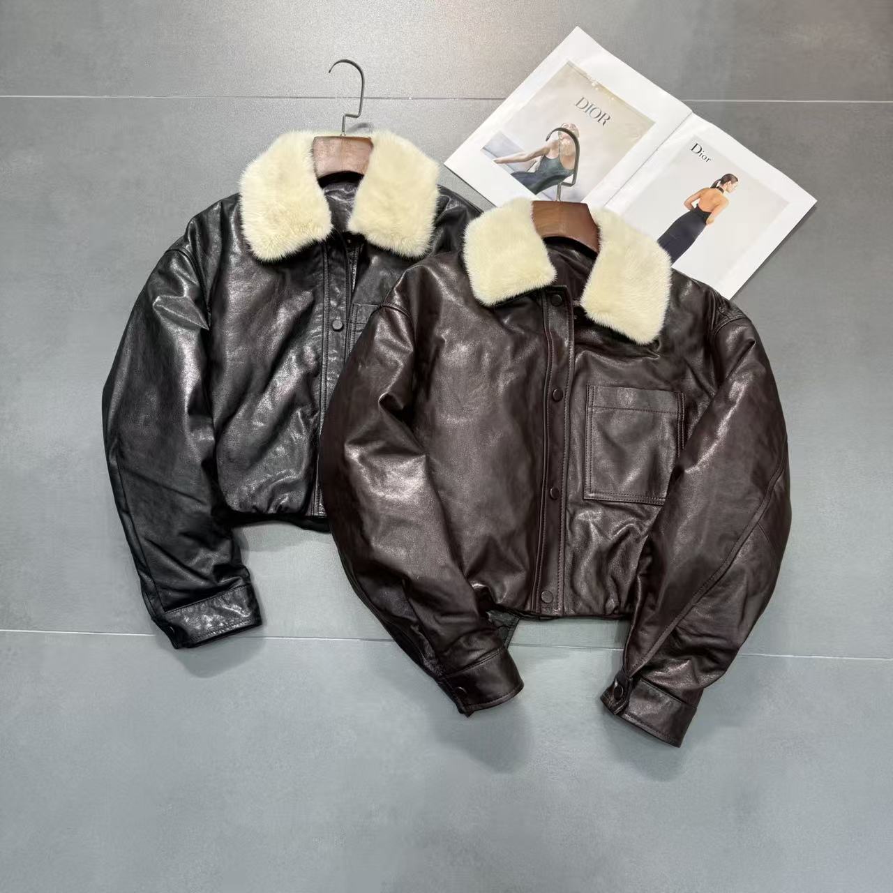 秋冬新款冷翠油蜡真皮绵羊皮皮衣水貂毛领鹅绒服外套短款