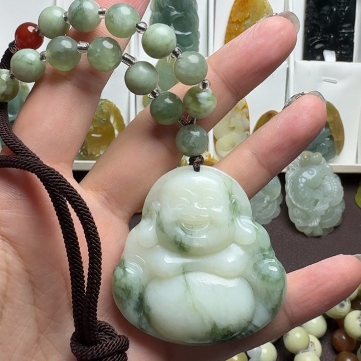 未镶嵌蛇纹石玉吊坠