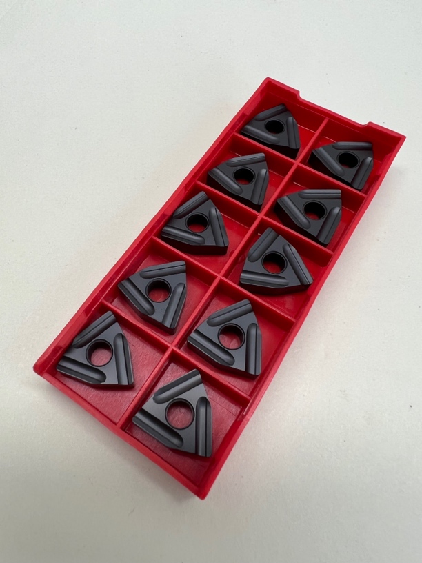 数控刀片株洲切槽-WNMG080408R正刀粒刃具-钢件开槽数控车刀片