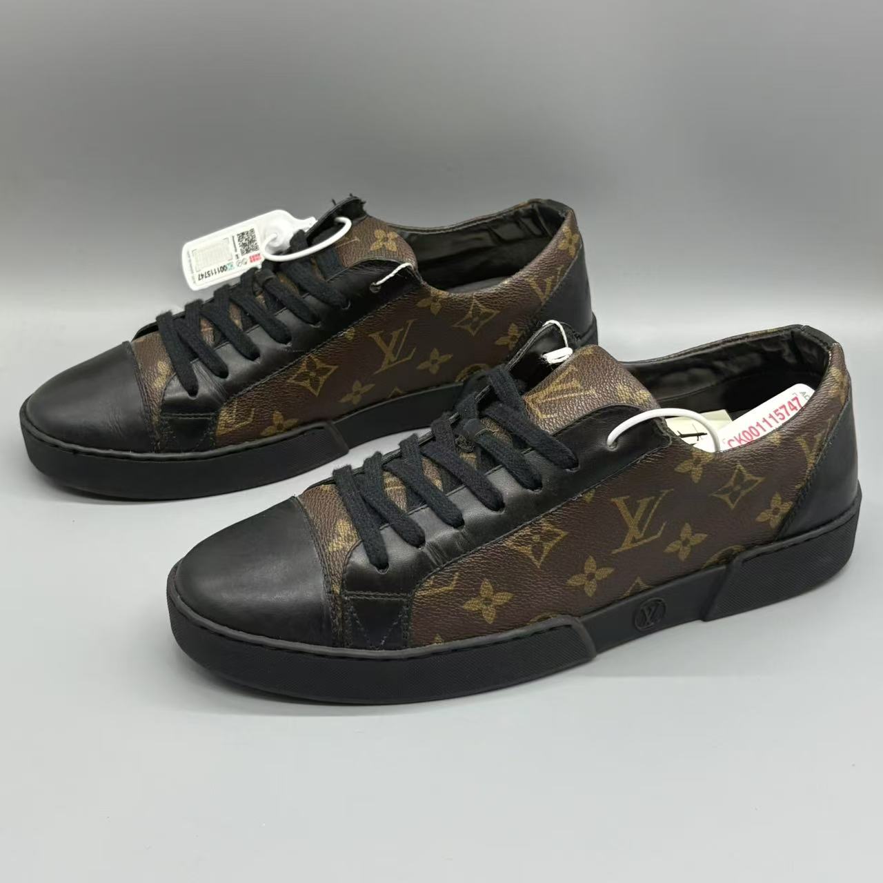 95新 LouisVuitton/路易威登 棕老花贝壳头休闲板鞋41欧码 xh050