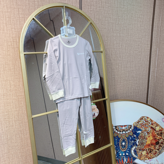 AK059    宝宝灰色长袖莱卡套装