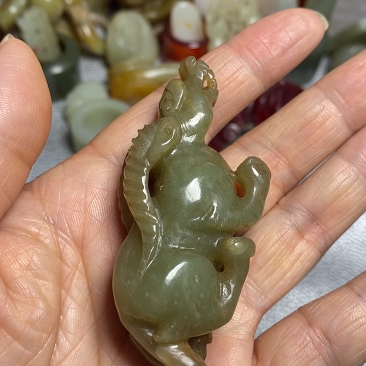 和田玉（糖玉）颈饰未镶嵌