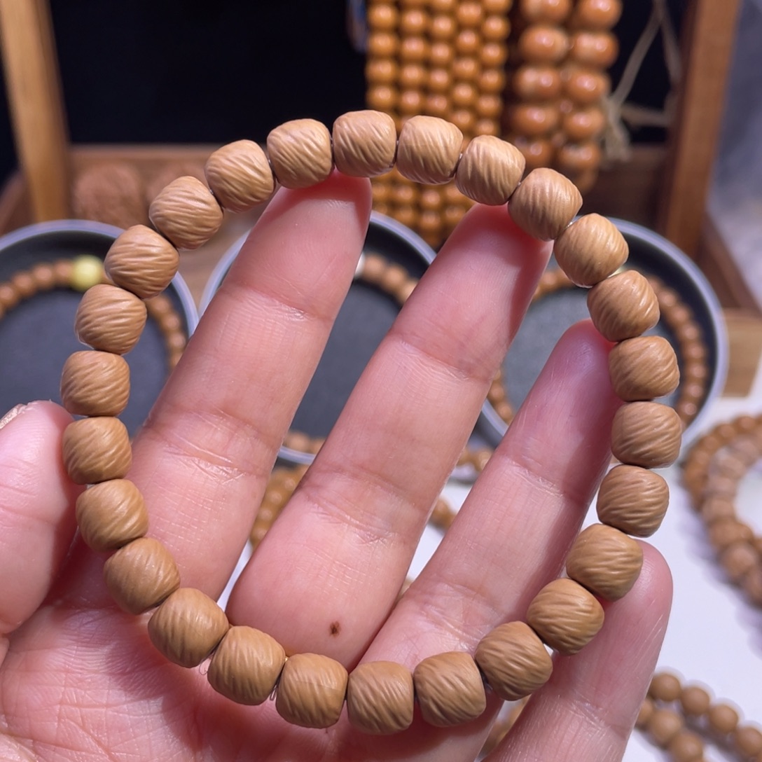 x***s猴头核桃吊坠云锦8.2mm全品