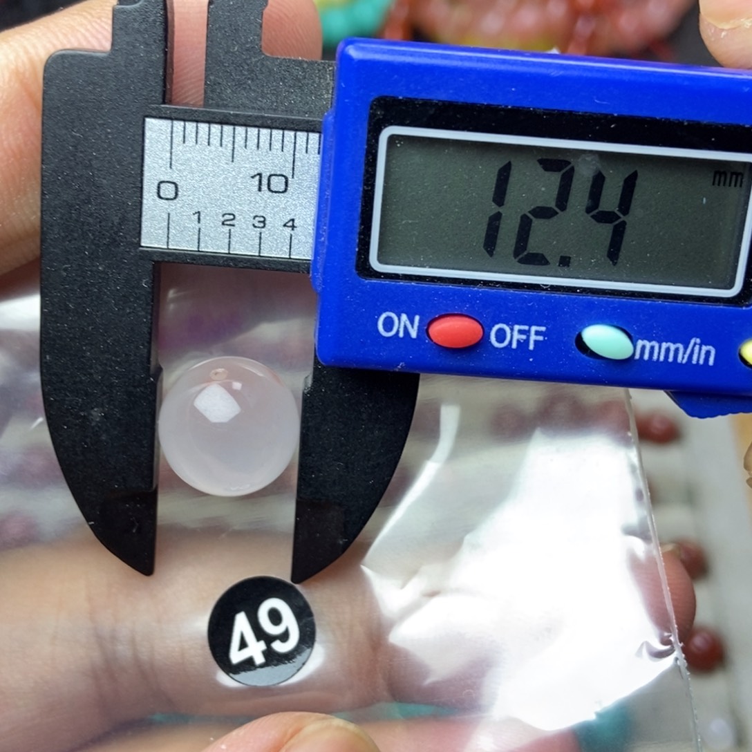 南红玛瑙未镶嵌南红玛瑙有瑕疵