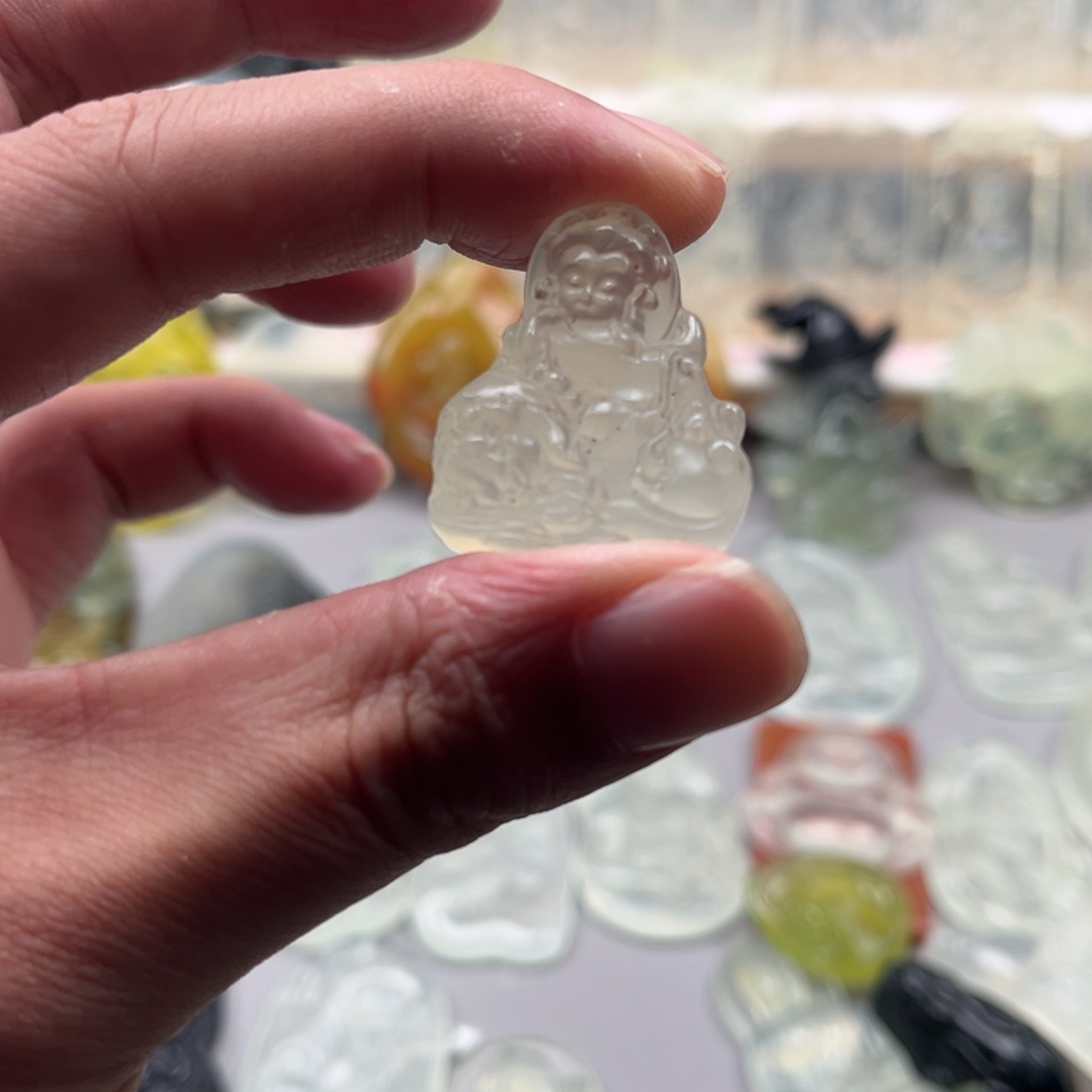 未镶嵌蛇纹石玉颈饰