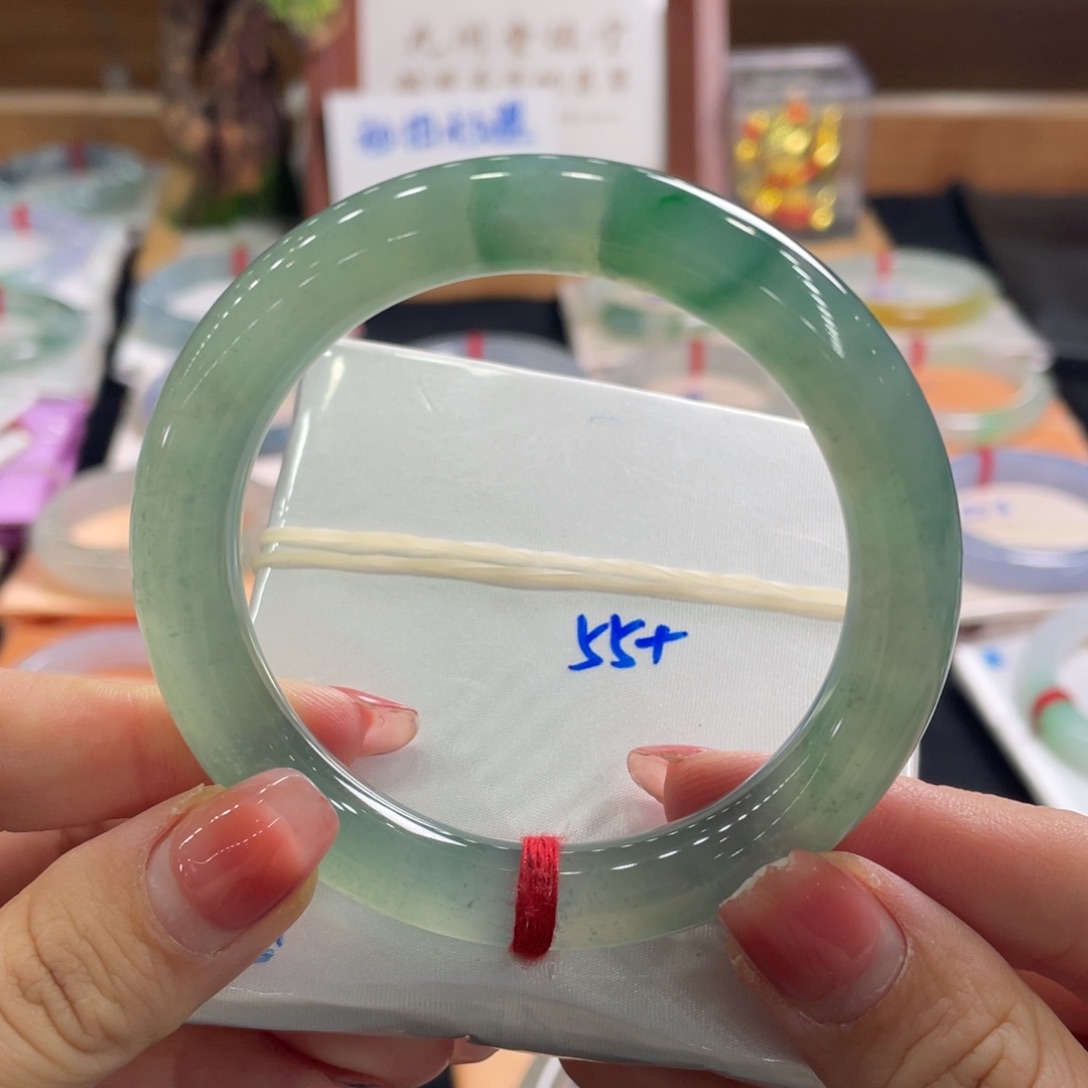 翡翠手镯未镶嵌55冰绿飘花