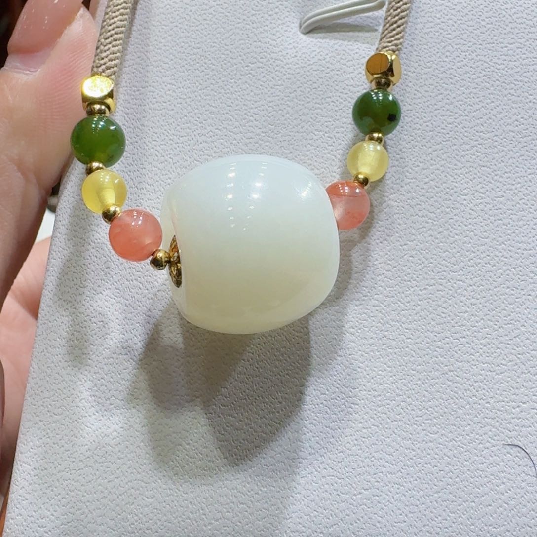 和田玉暖白路路通未镶嵌