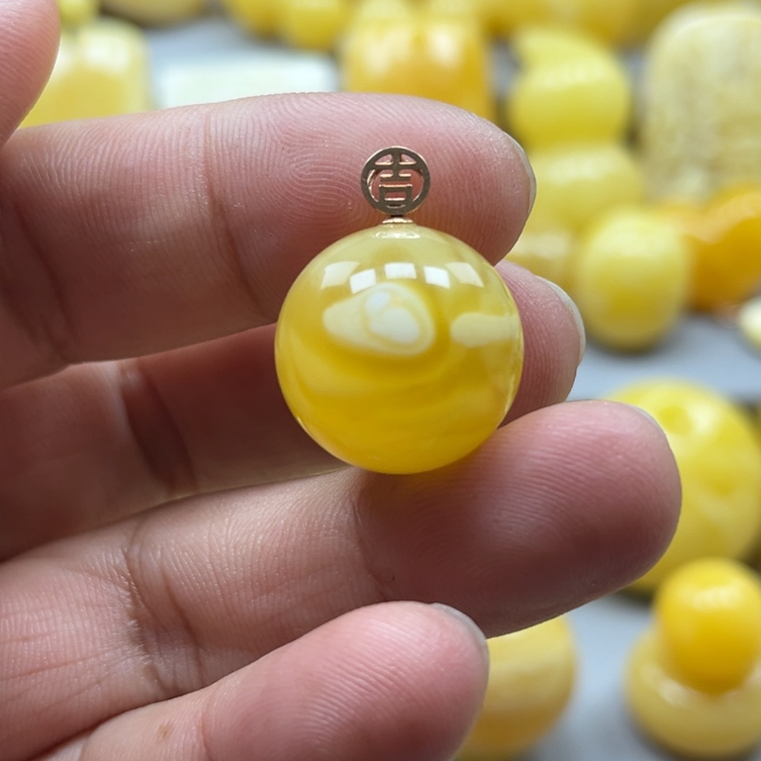 蜜蜡珠宝奇石未镶嵌