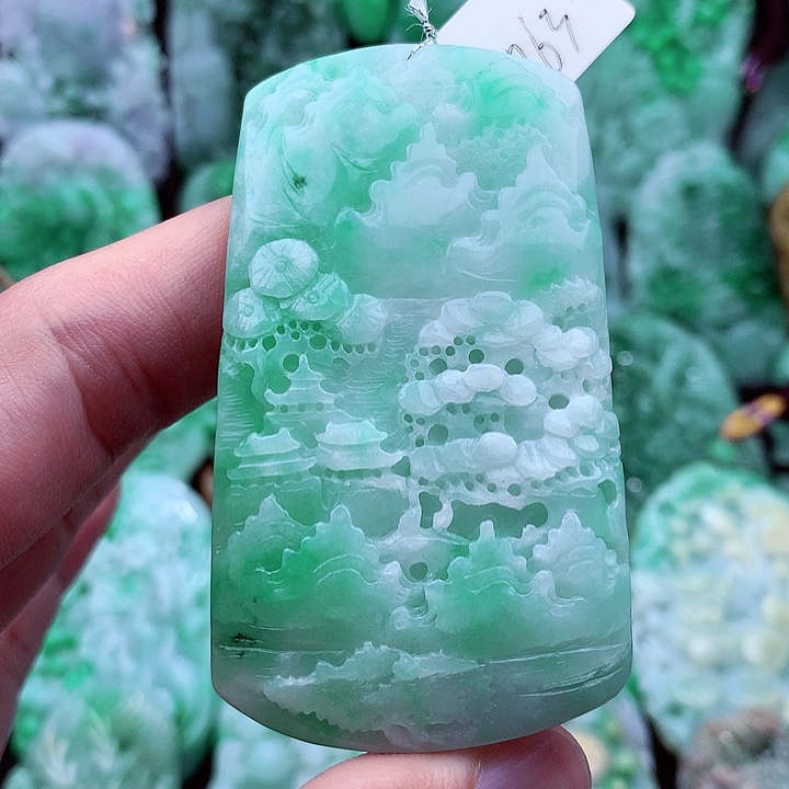 翡翠吊坠(不含链)未镶嵌