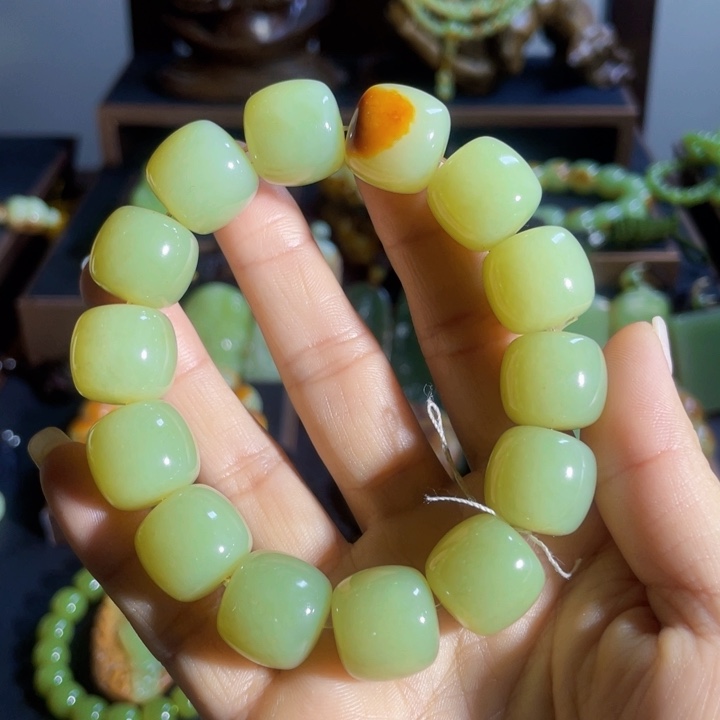 和田玉手链未镶嵌云**步