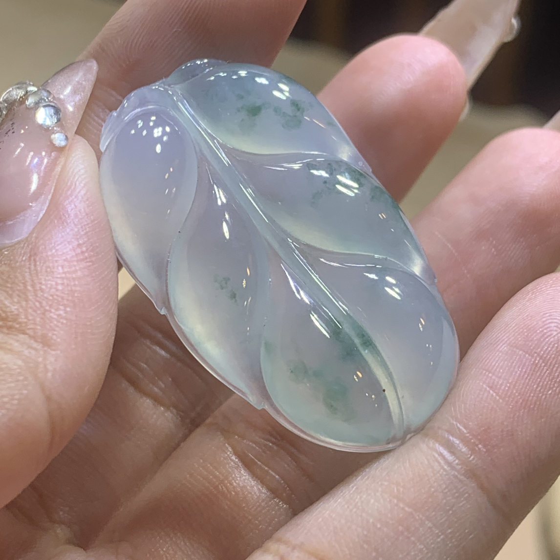 缅甸天然翡翠A货，冰飘花大树叶，胶润通透，裸戴大气41.5/24.2/6.1