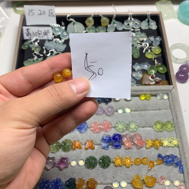 星***.蛇纹石玉合金耳钉