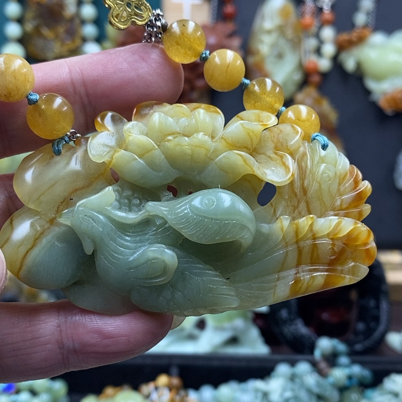 【闪购商品】蛇纹石玉吊坠未镶嵌