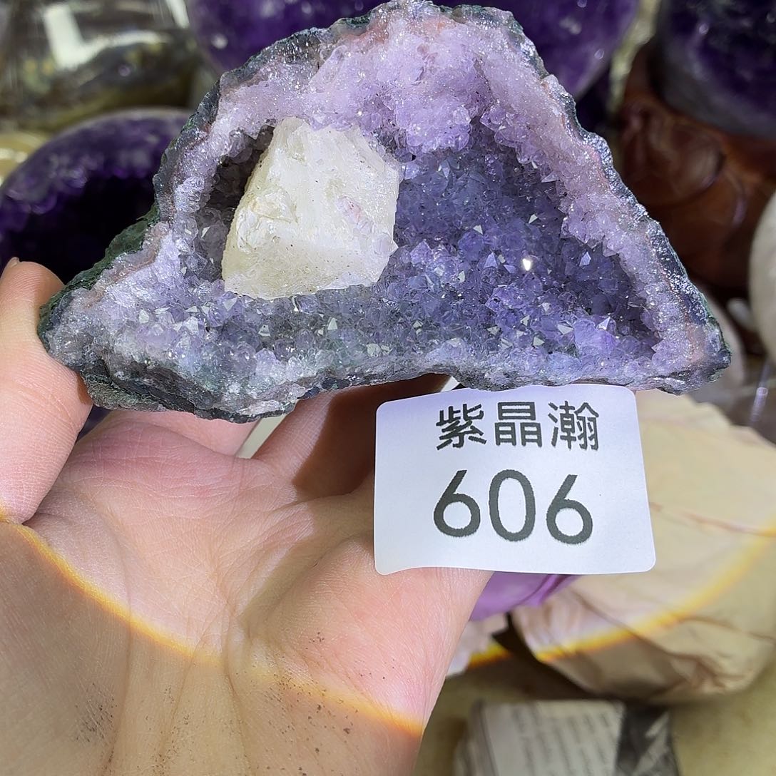 水晶大型摆件（非配饰）未镶嵌