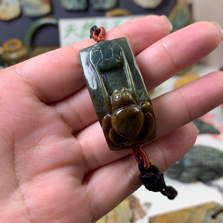 岫岩河磨玉（透闪石质玉）手牌未镶嵌