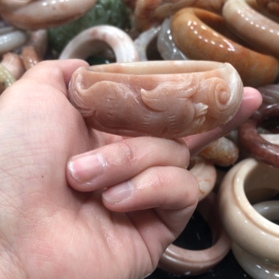南红玛瑙手镯合金绿*灵