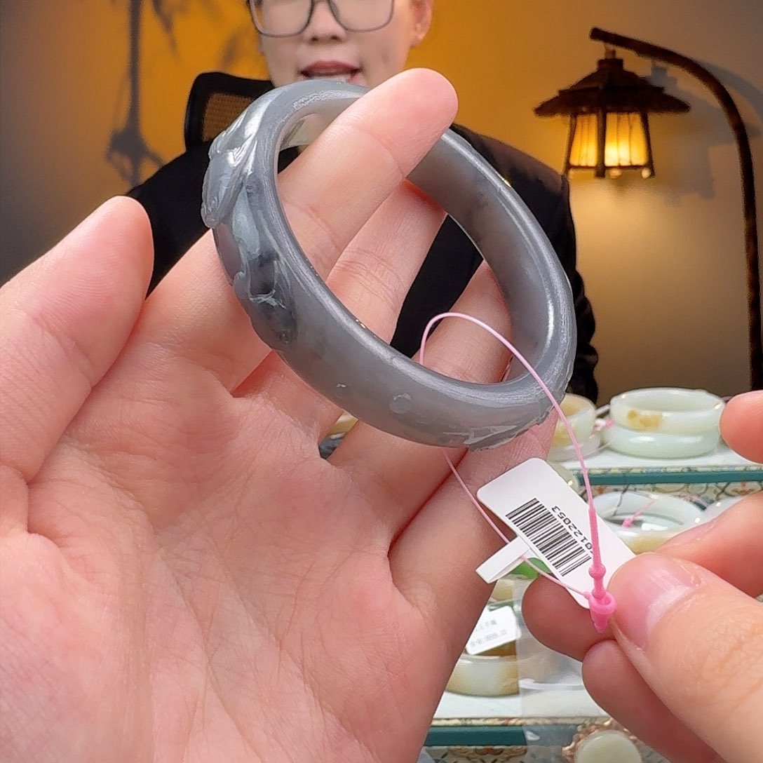 和田玉手镯52未镶嵌