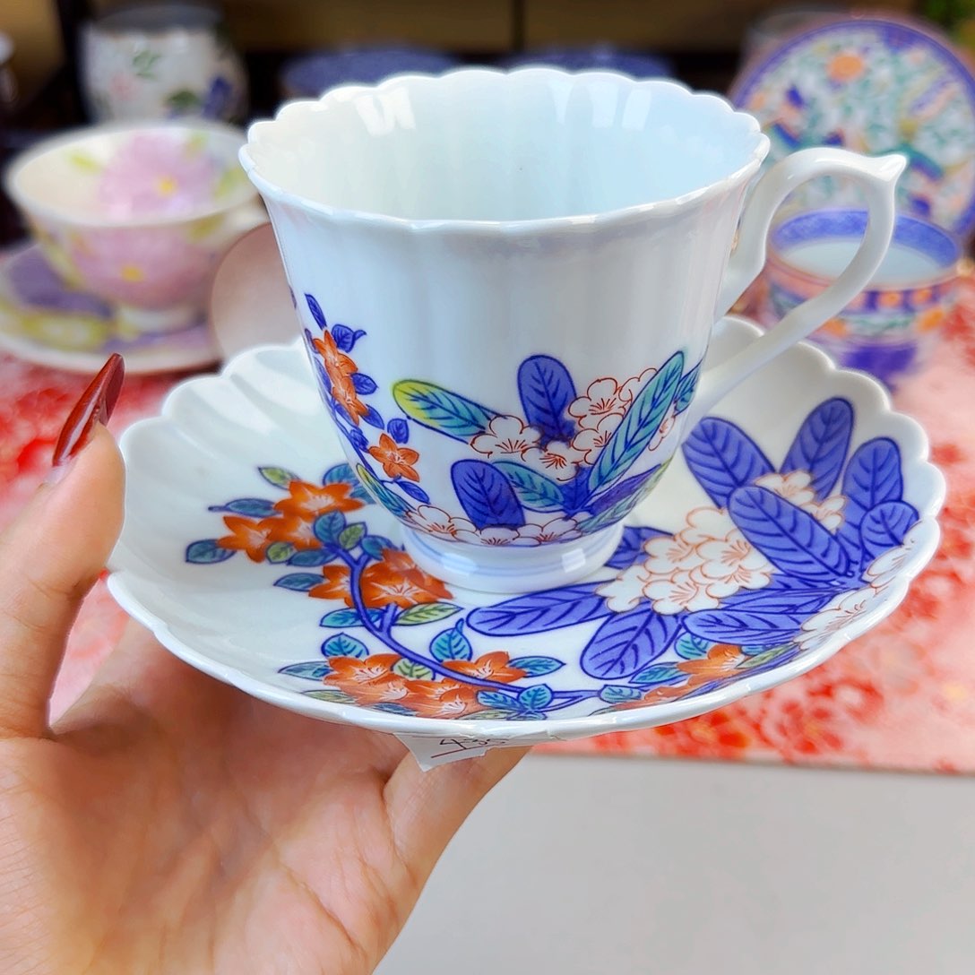 你家茶具瓷器好美！