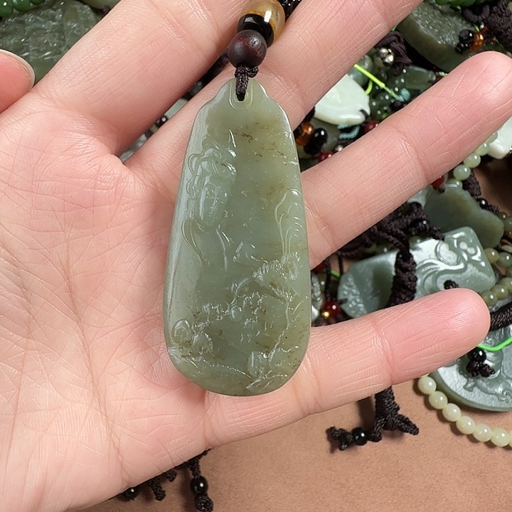 和田玉颈饰未镶嵌