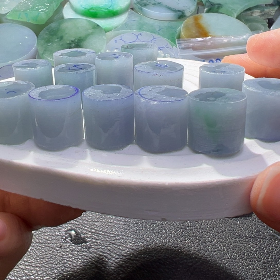 定制翡翠未镶嵌翡翠