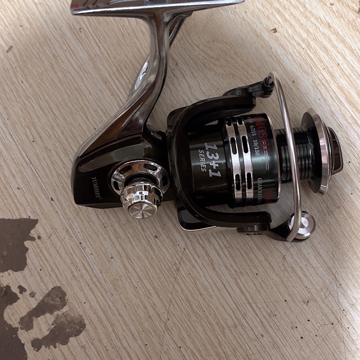 晟***生二手渔轮3000型钓鱼渔具