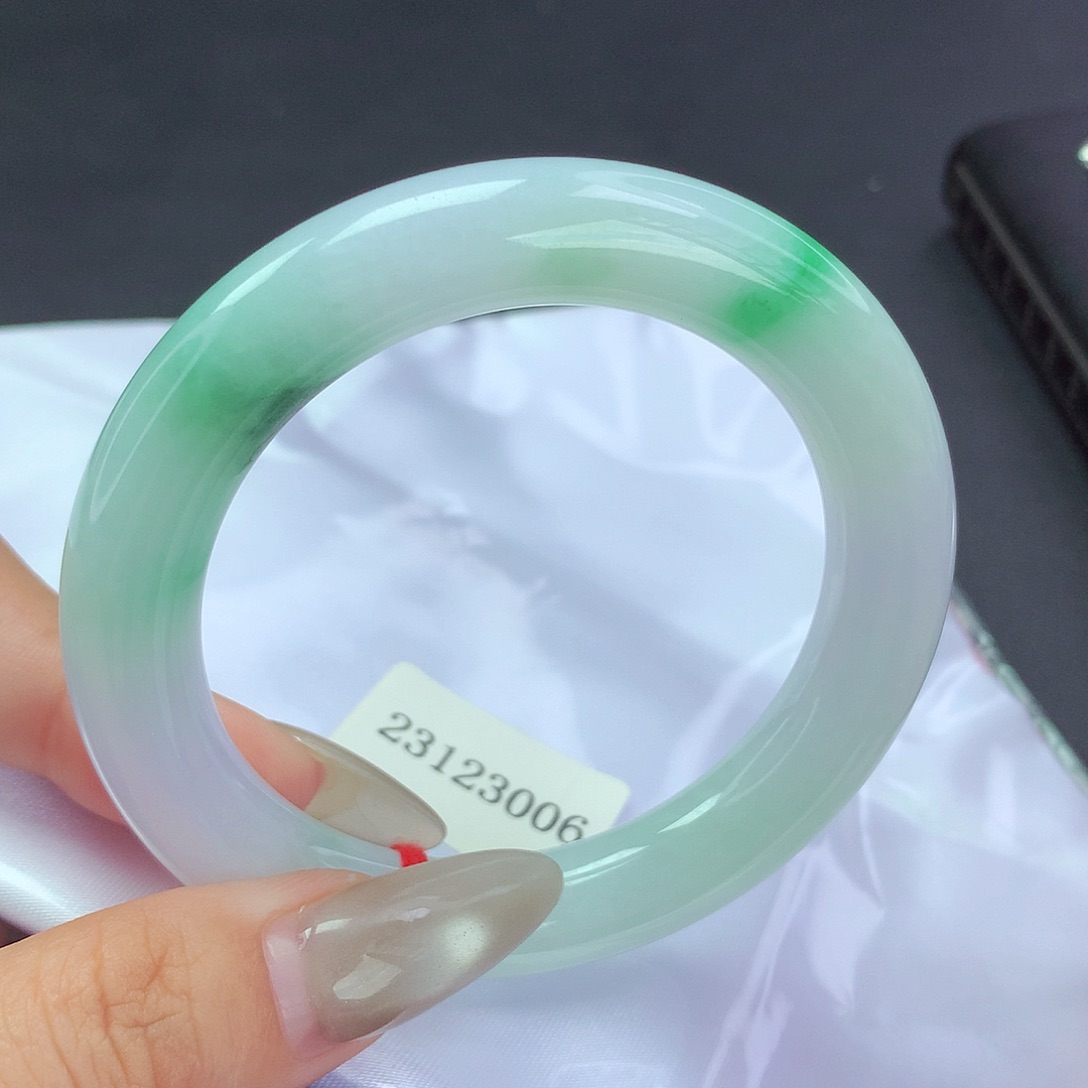 【闪购商品】翡翠手镯未镶嵌a 23123006