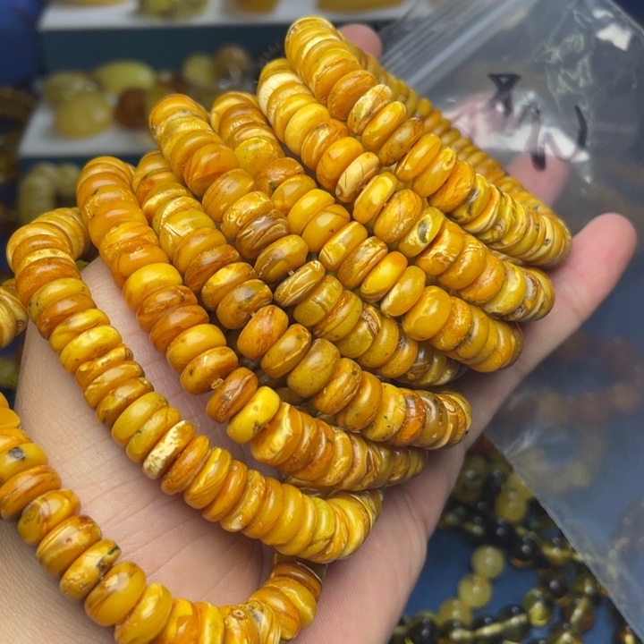 未镶嵌琥珀珠宝奇石