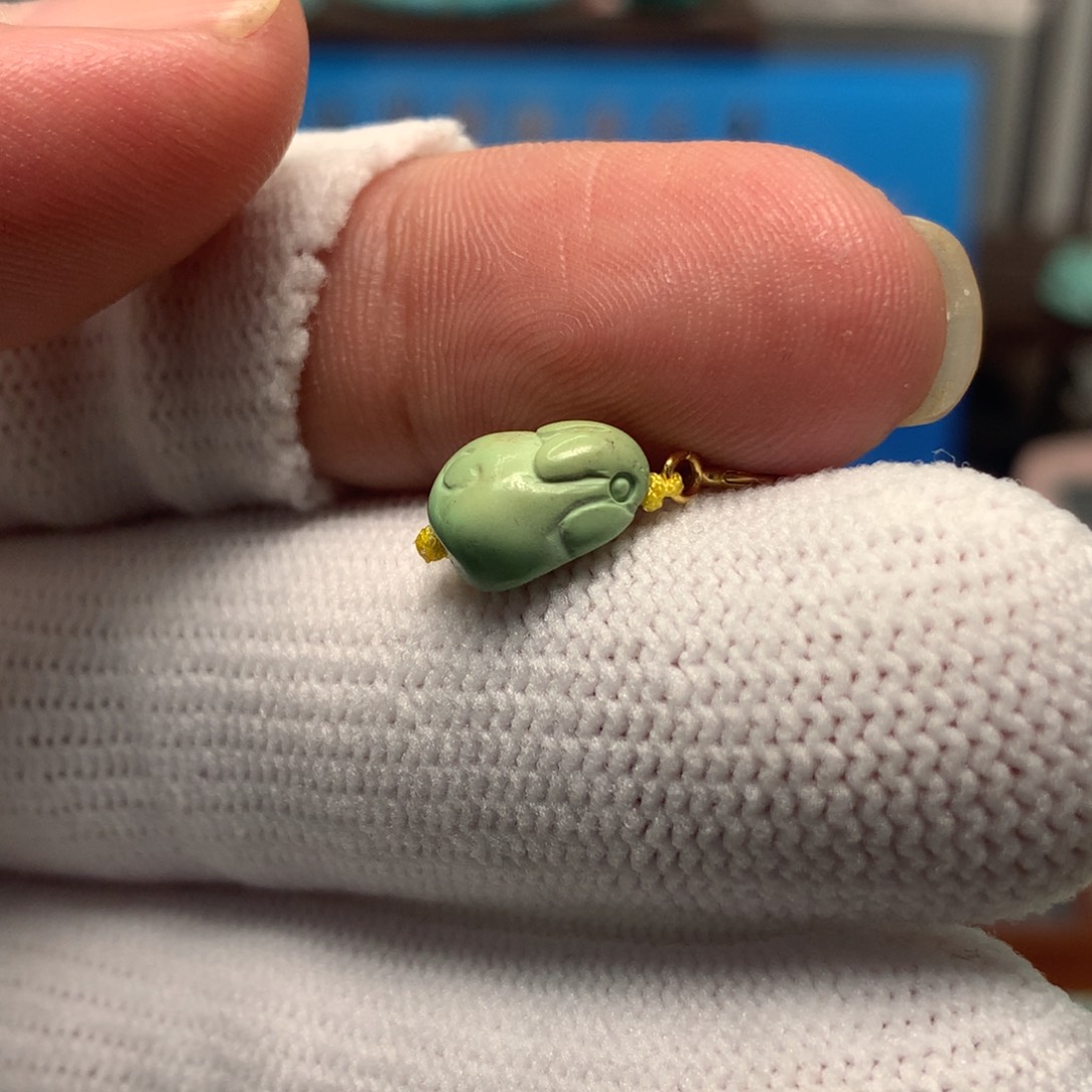 绿松石未镶嵌挂件