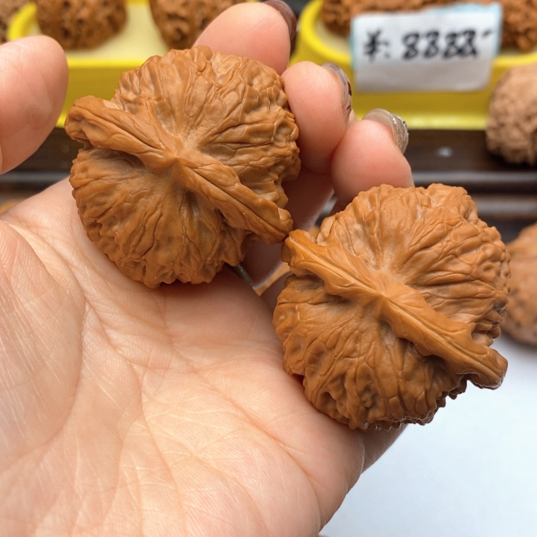 文玩核桃把件44尺金麒麟