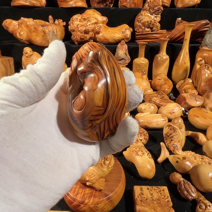 柏木（崖柏）王**子崖柏手工制作手把件