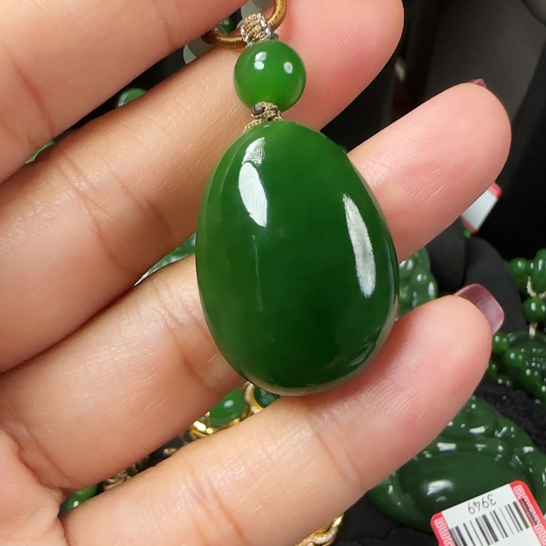 和田玉（碧玉）未镶嵌颈饰