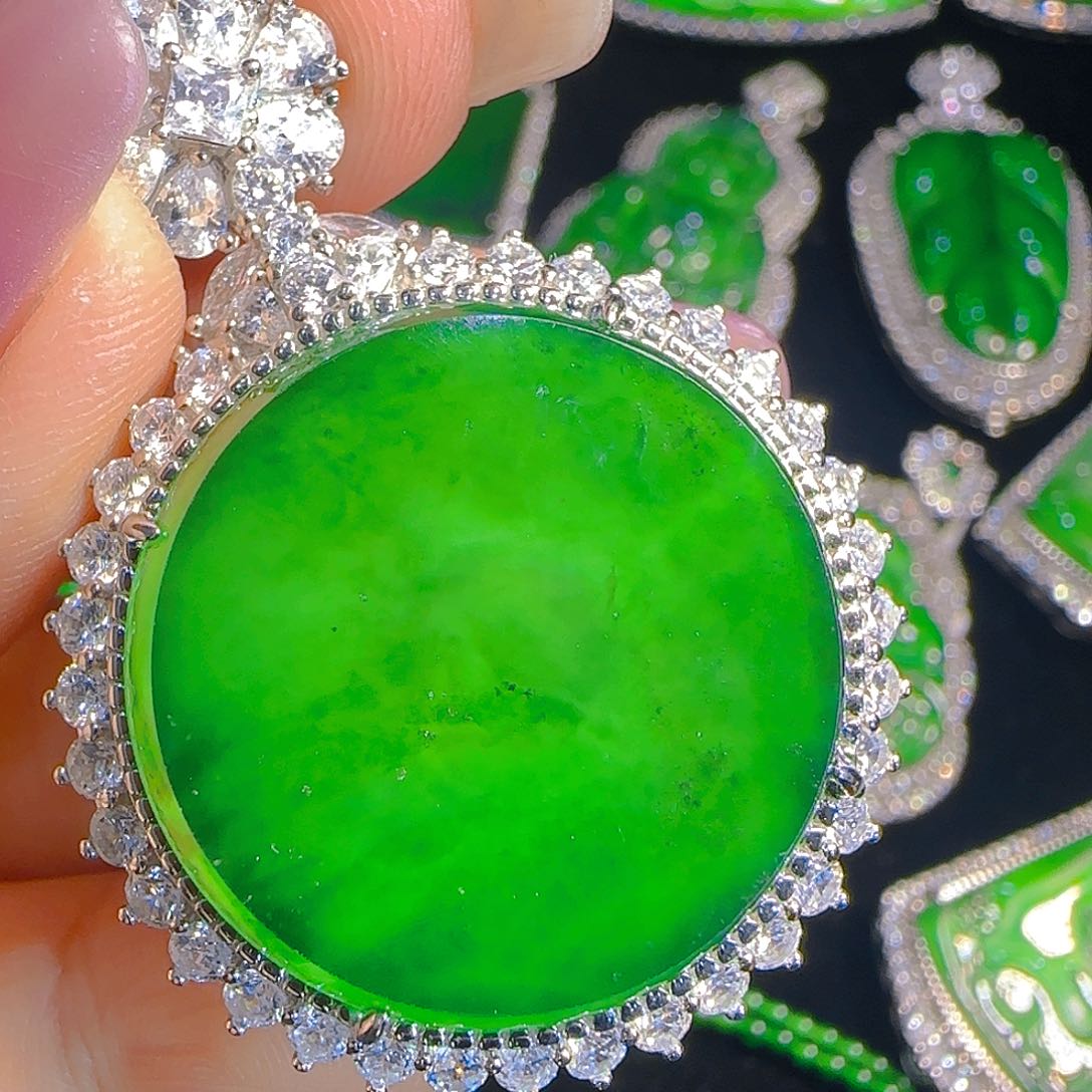 翡翠吊坠(赠链)银S925镶嵌