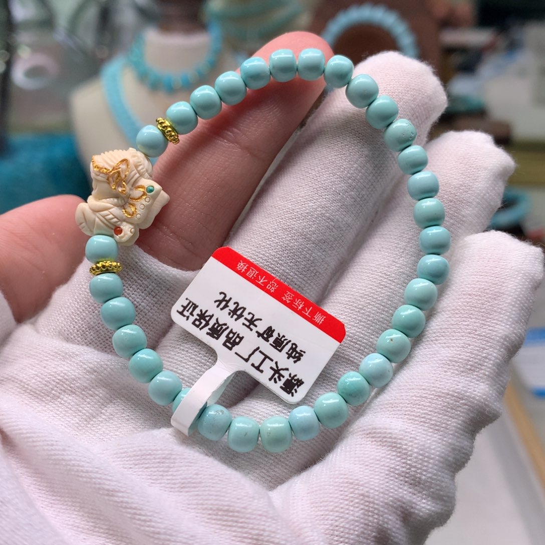 绿松石配饰未镶嵌