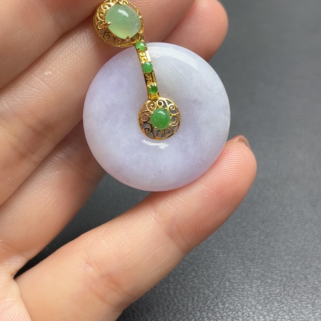 翡翠18K金镶嵌颈饰回流