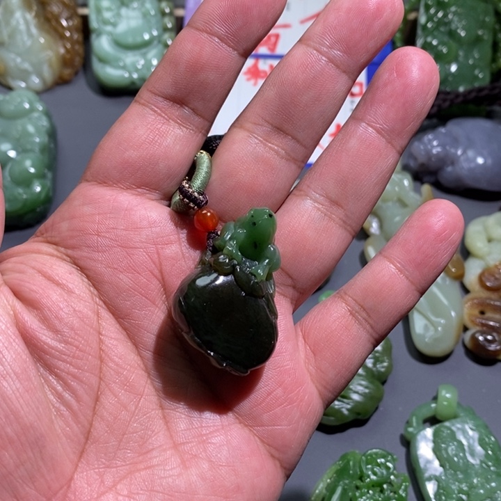 和田玉挂件未镶嵌