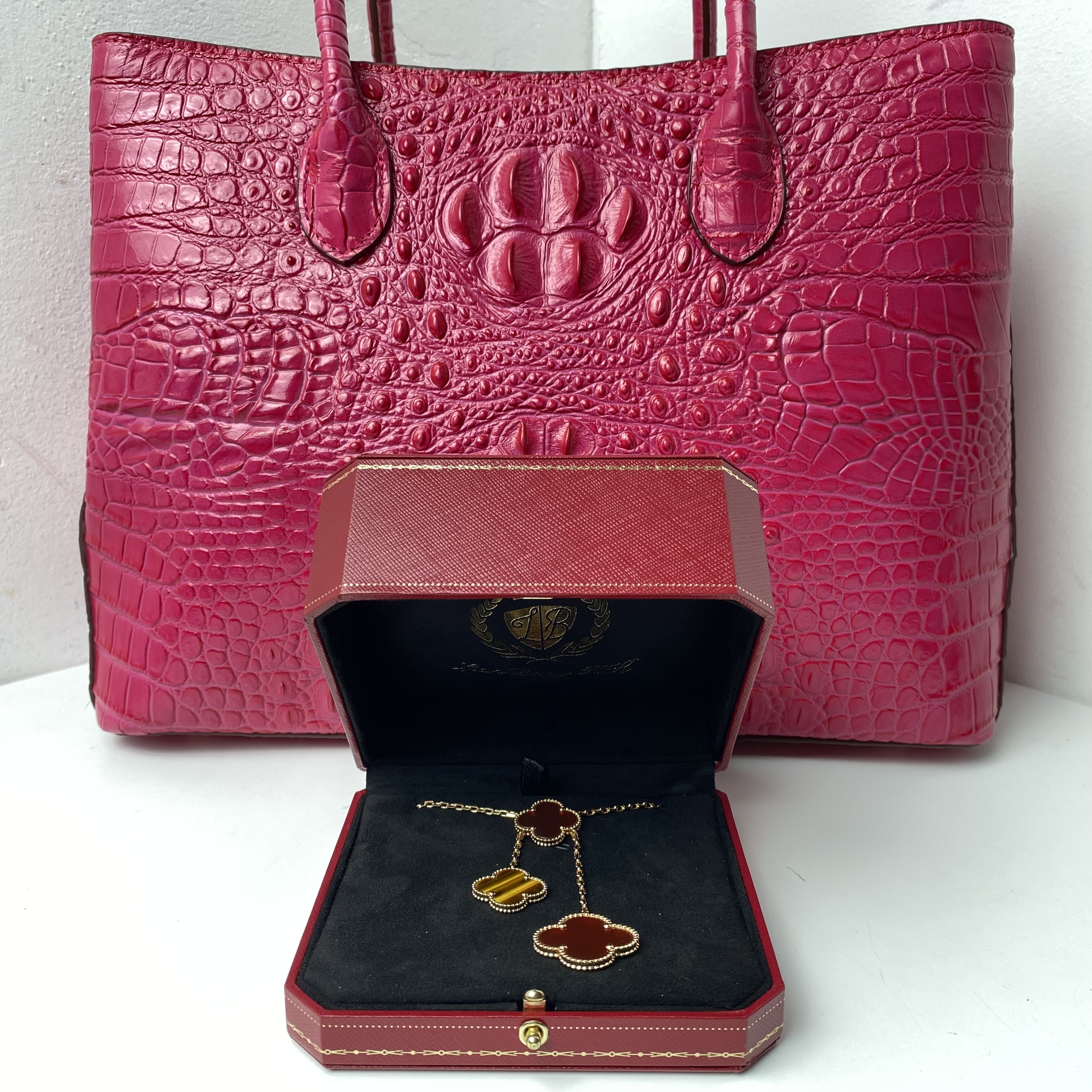 2338 【LIANBANGH.K】时尚百搭项链赠礼盒