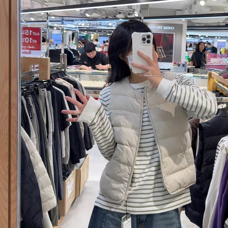 579-25款绒马夹，韩国轻奢户外，男女款，刺绣，高蓬轻量马夹背心