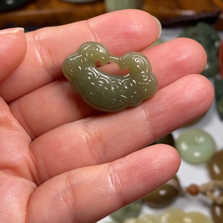 和田玉（糖玉）未镶嵌颈饰