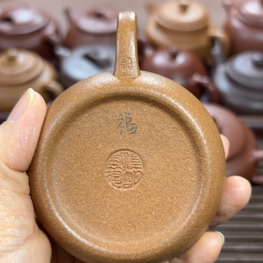 落***茶壶段泥黄降坡 福禄 100cc