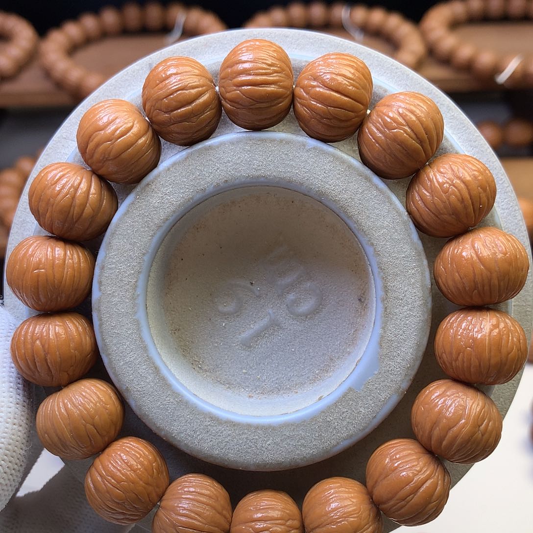 愚***呦猴头核桃吊坠15土豪手串全品