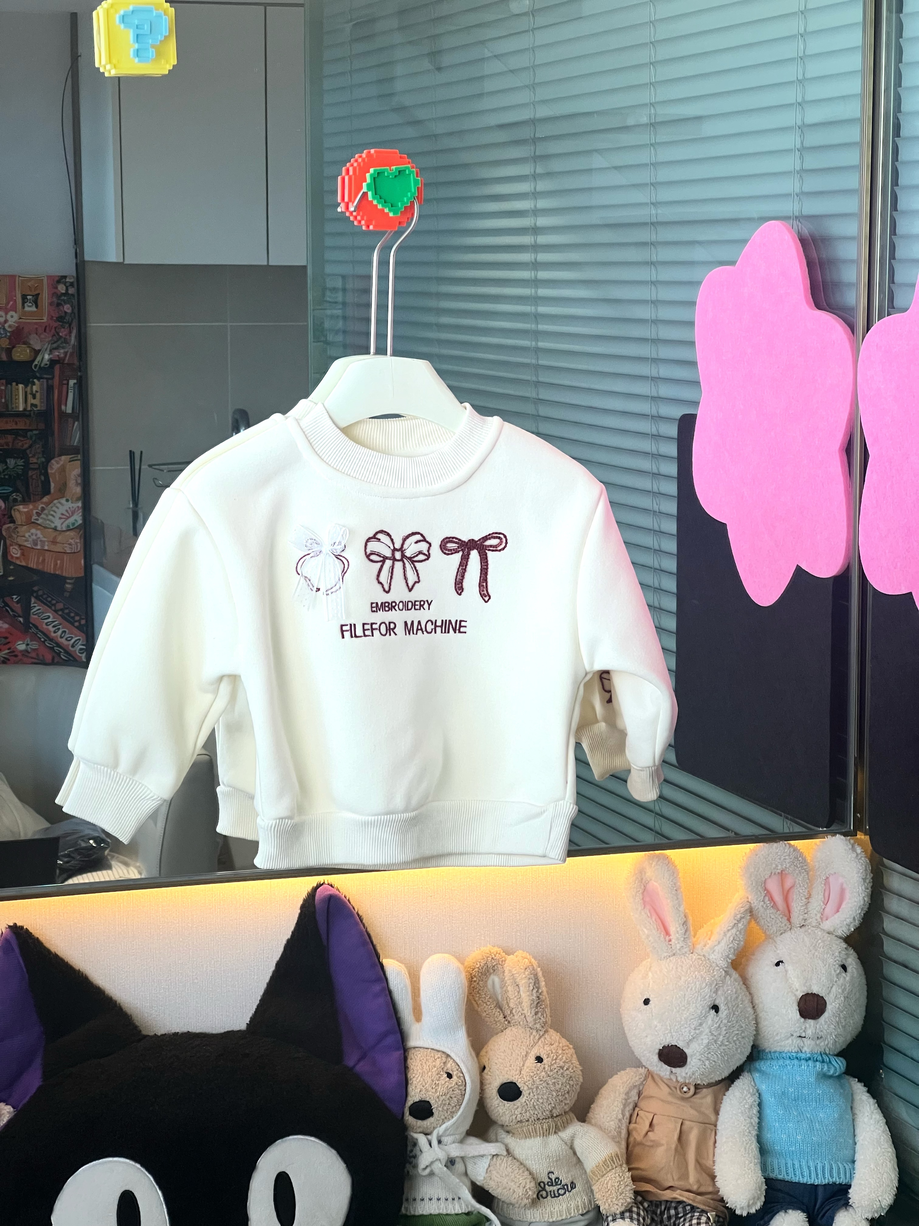 女秋冬卡通风印花卡通套头刺绣宝宝韩版厚款卫衣心形