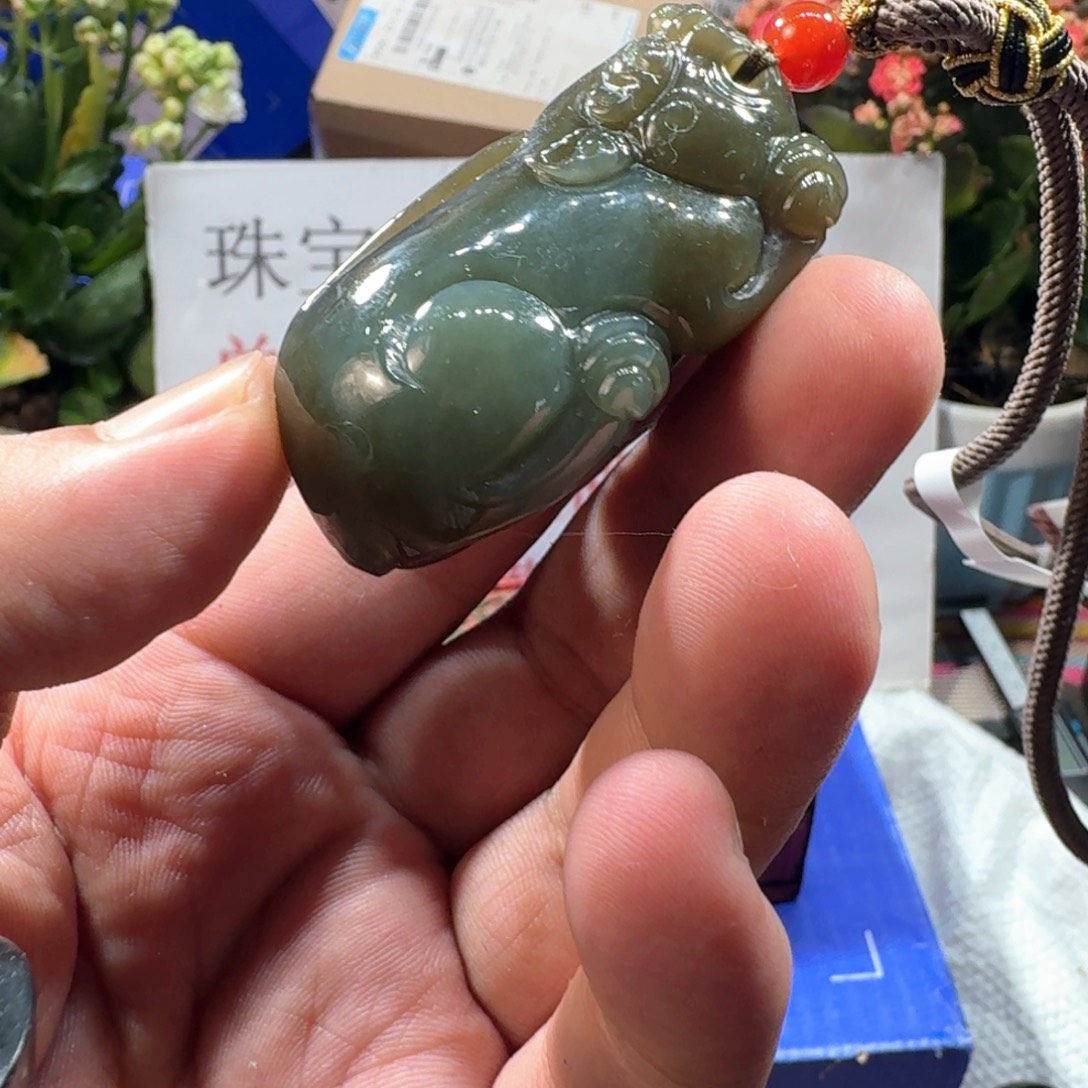 和田玉（糖玉）未镶嵌颈饰