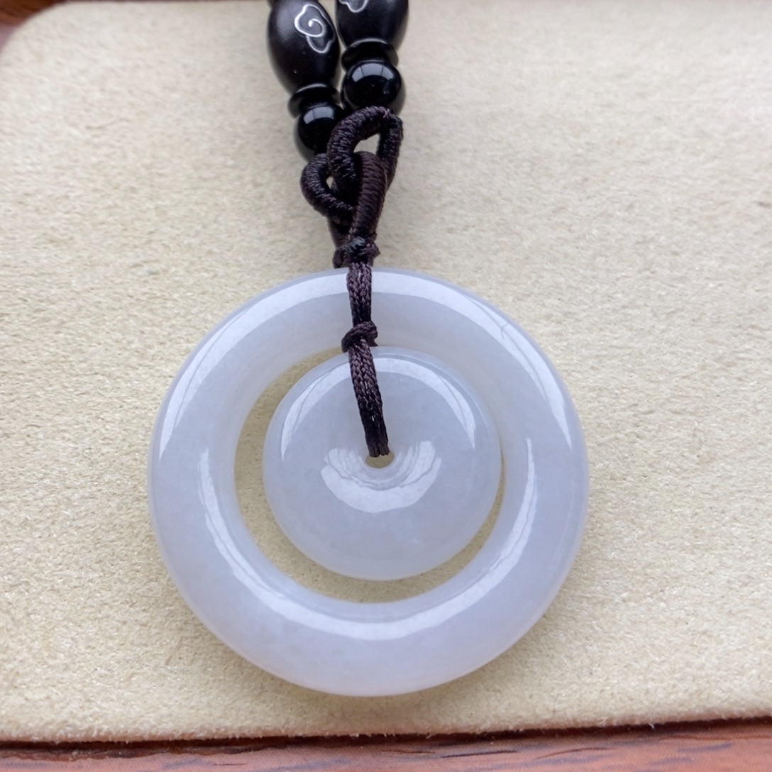 翡翠未镶嵌颈饰吊坠