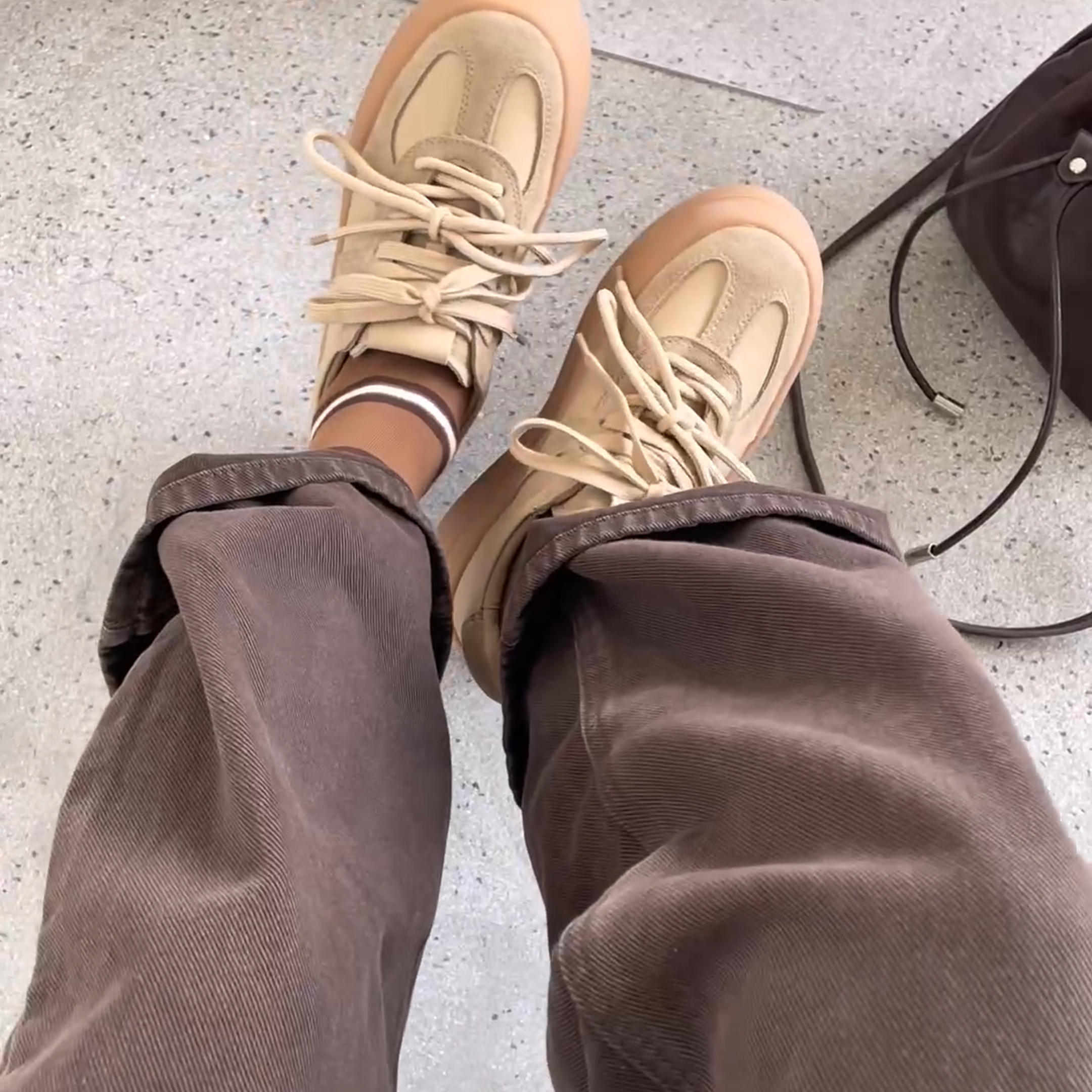 WM6复古牛筋底德训鞋休闲板鞋女2025新款厚底拼色奶杏咖啡色