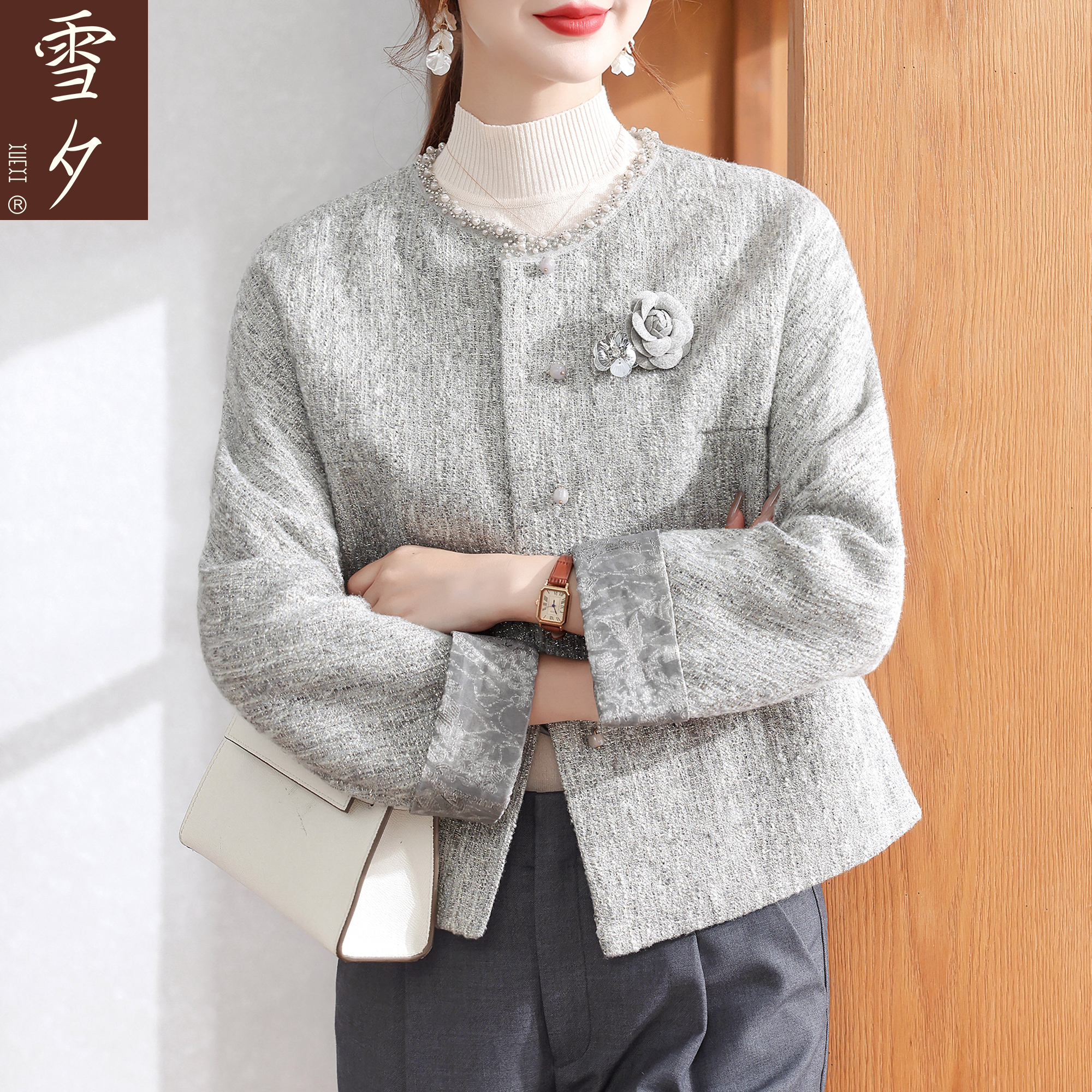 年轻妈妈秋装短款小香风外套2025新款中老年女开衫巨好看薄款风衣