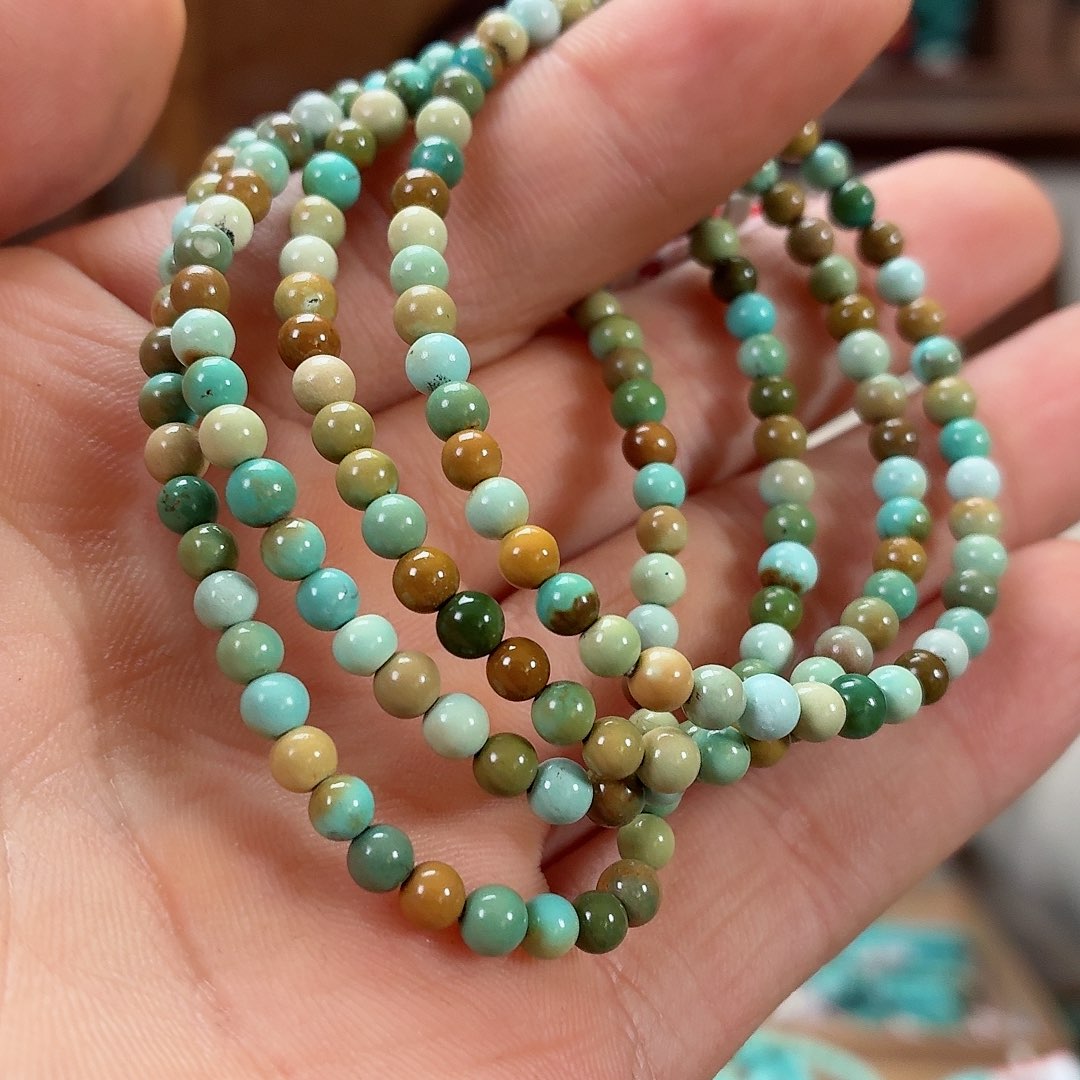 未镶嵌绿松石珠宝奇石