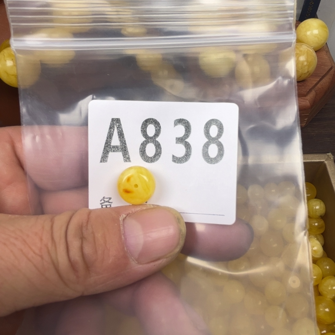 琥珀未镶嵌珠宝奇石微瑕12.6