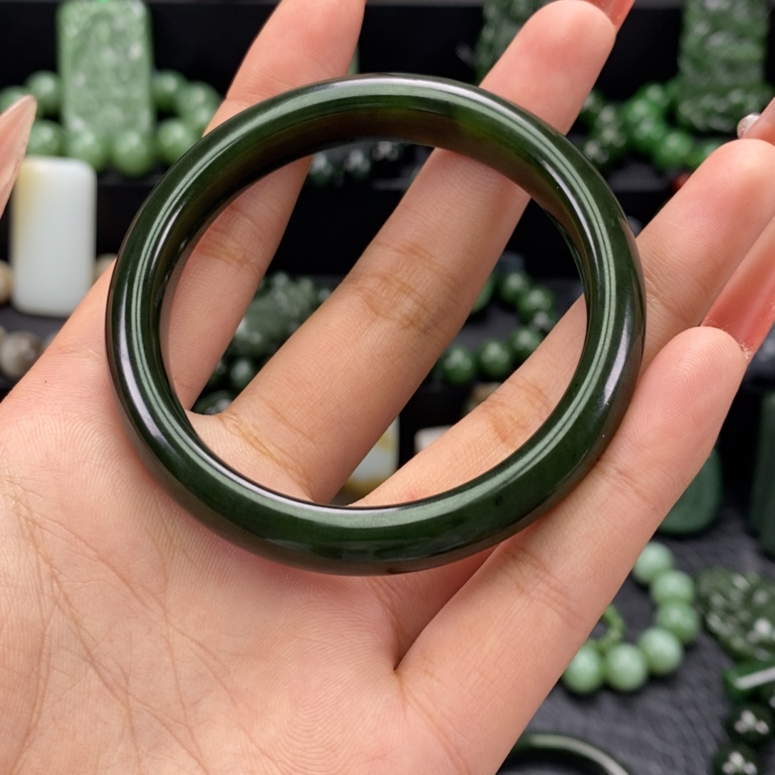 和田玉未镶嵌珠宝奇石