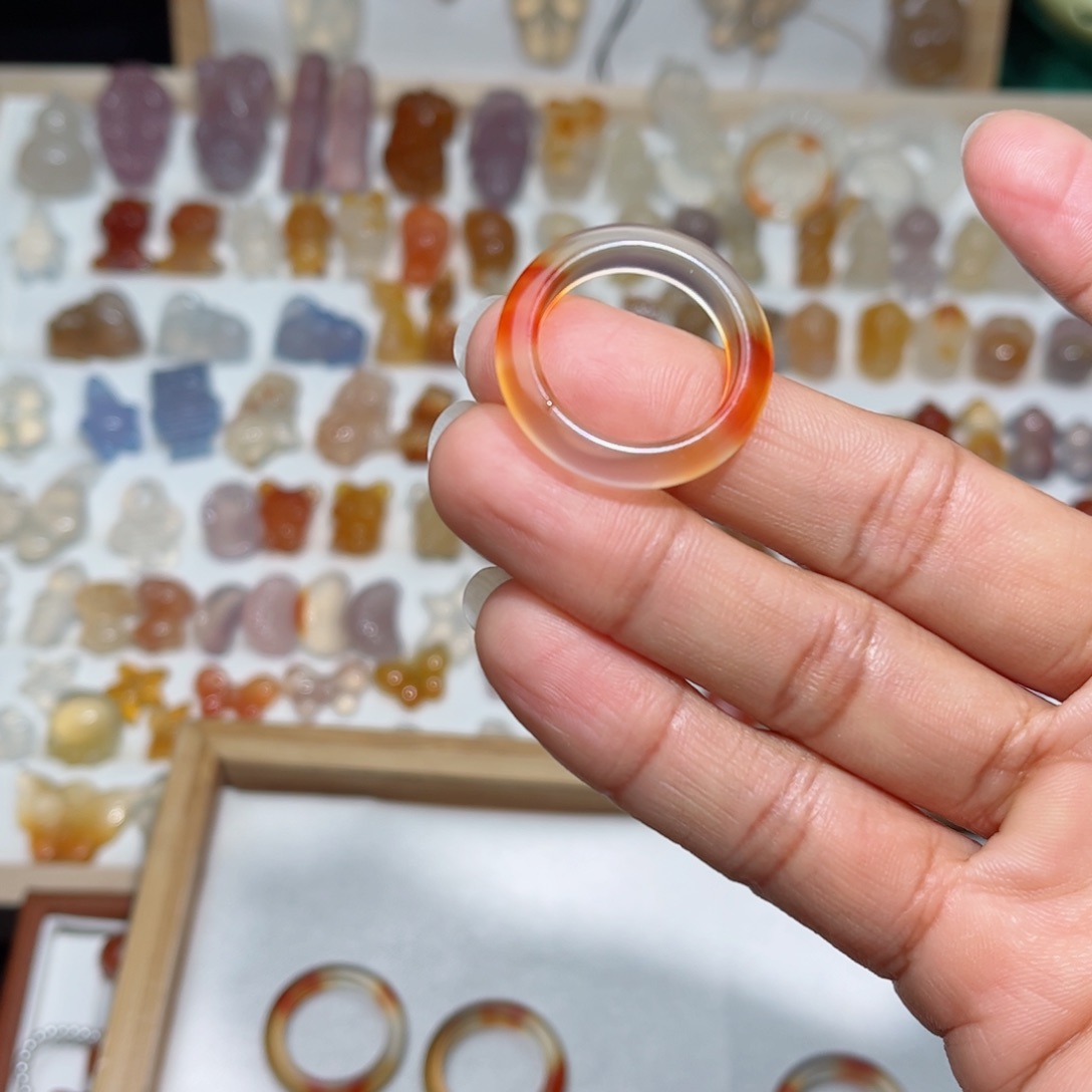 未镶嵌颈饰玛瑙/玉髓冰***੭